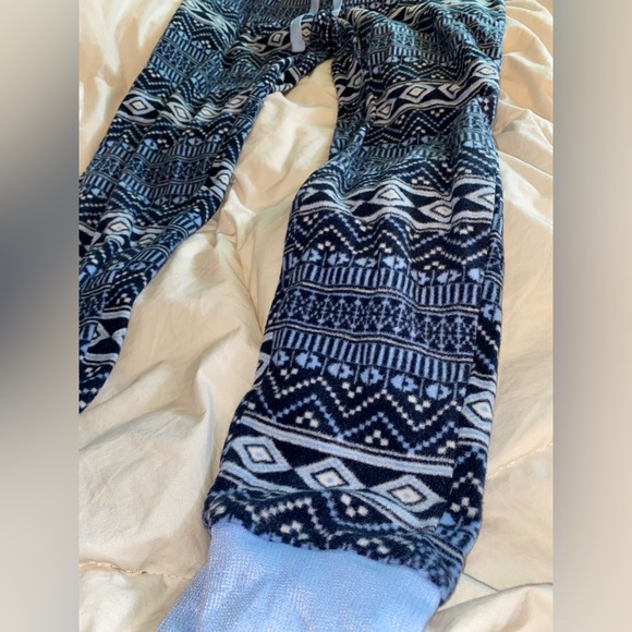 Girls/teen matching pj set - Picture 10 of 11